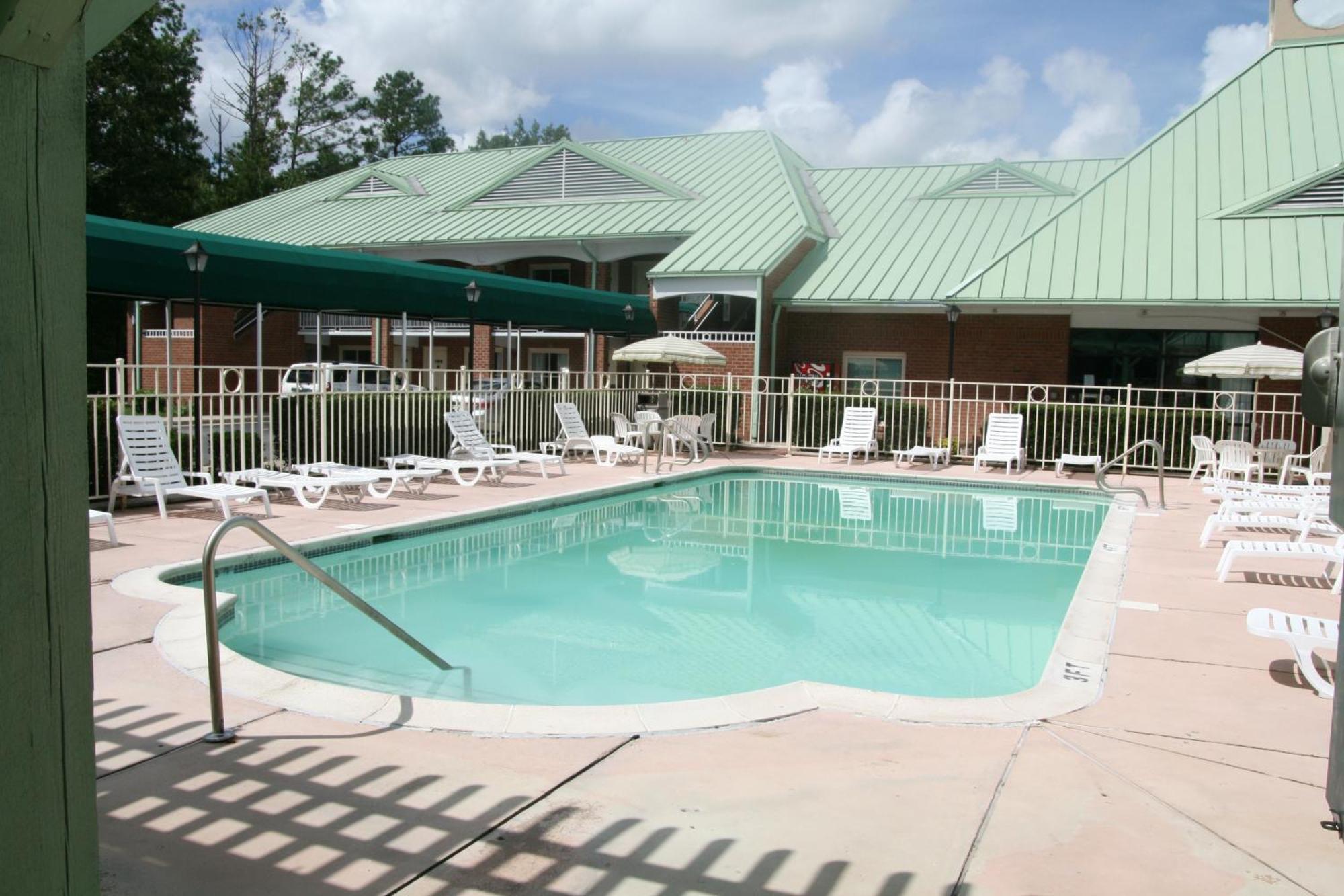 Days Inn By Wyndham Petersburg/South Fort Lee Exterior photo